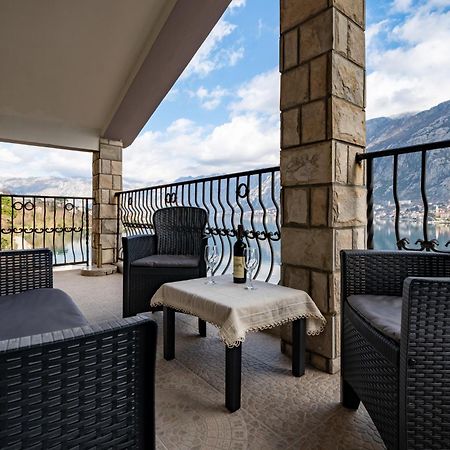 Apartments Vuković Kotor Buitenkant foto