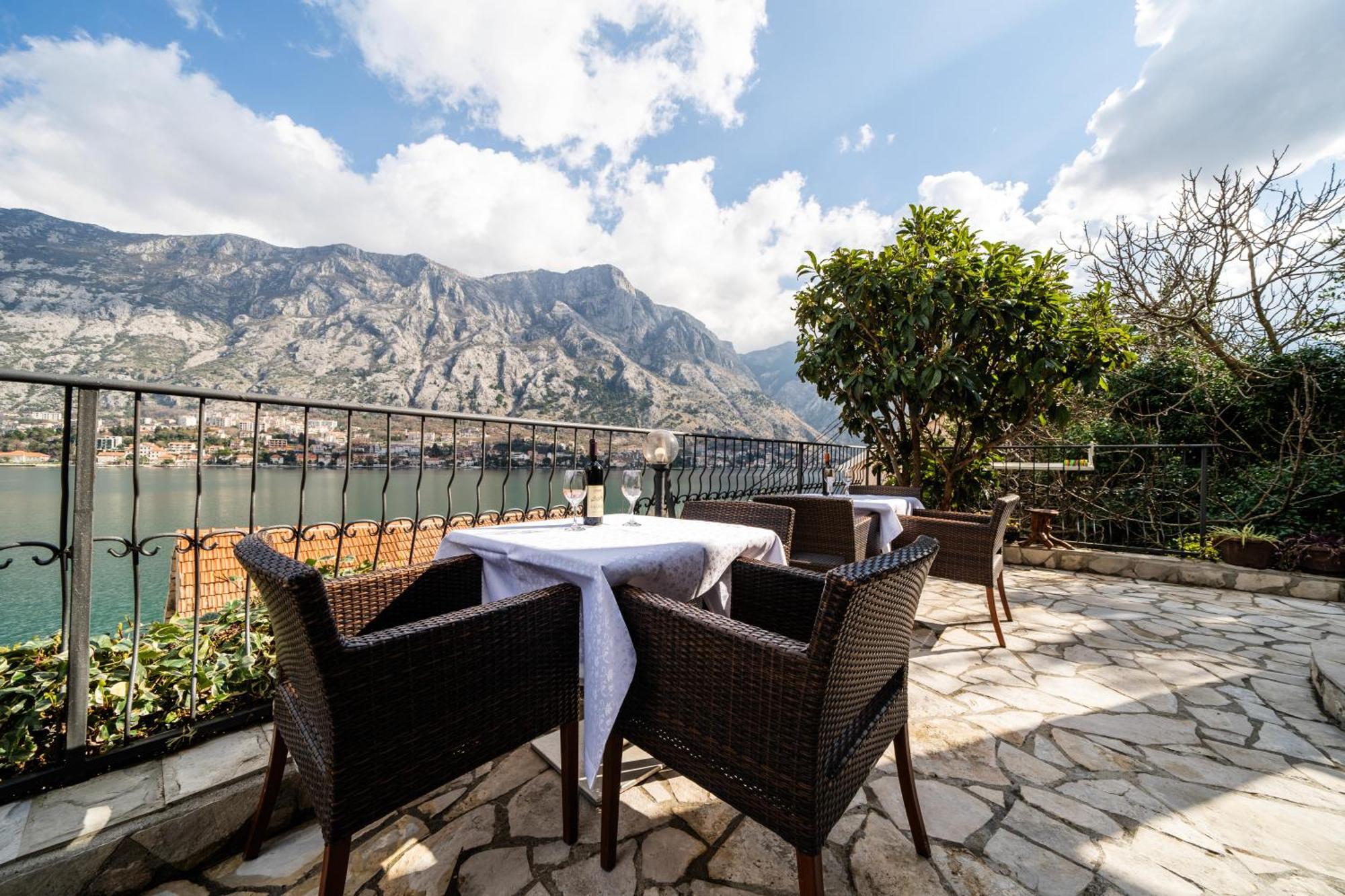 Apartments Vuković Kotor Buitenkant foto