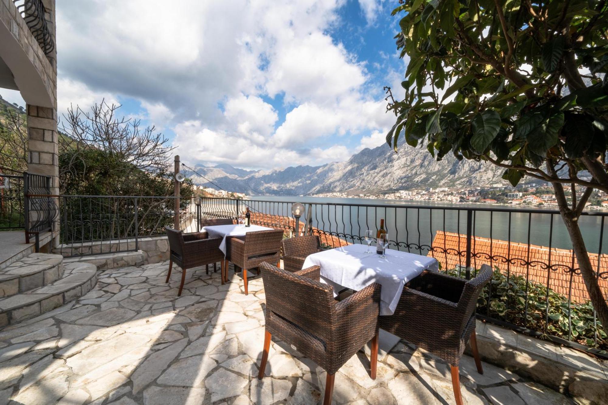 Apartments Vuković Kotor Buitenkant foto