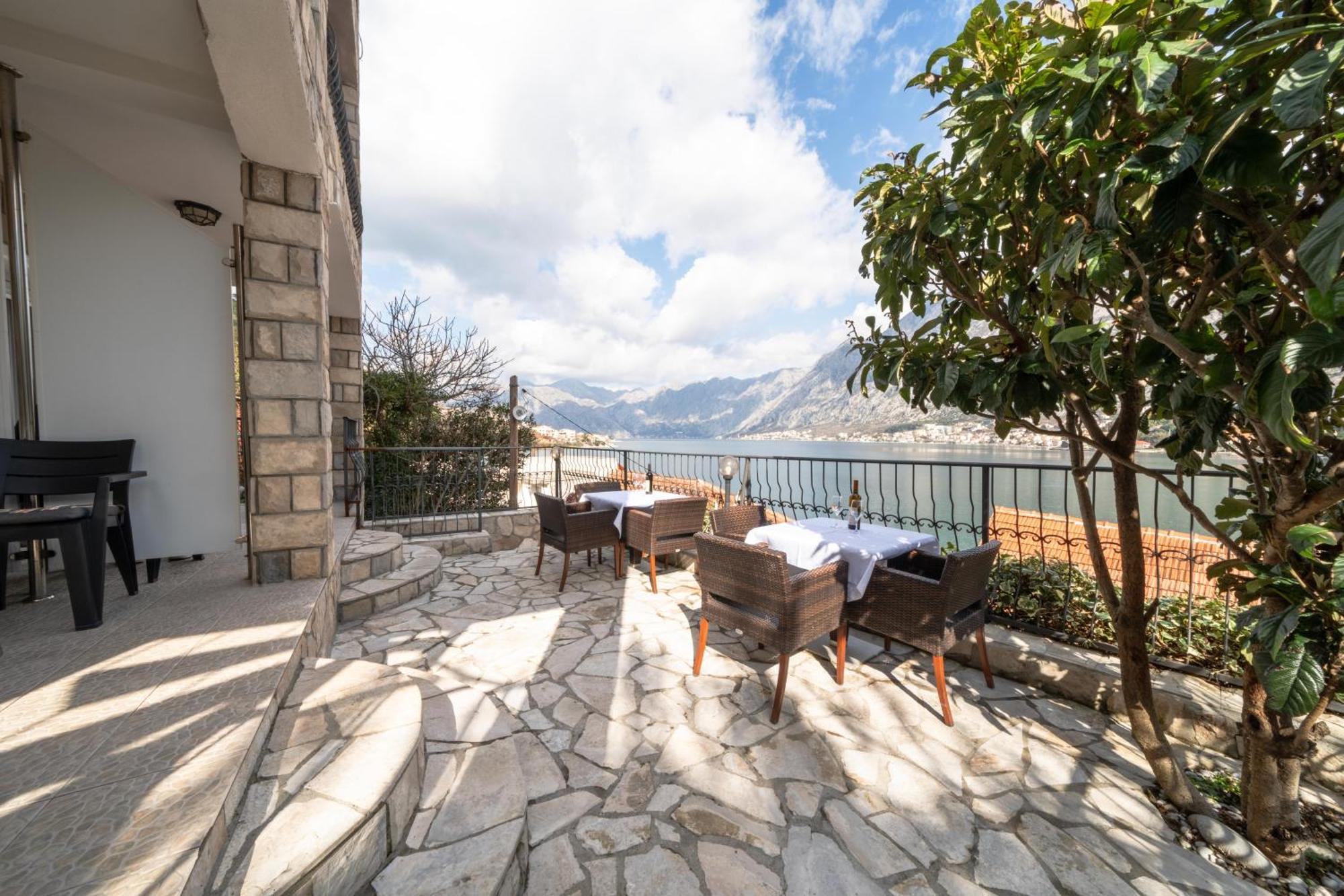 Apartments Vuković Kotor Buitenkant foto