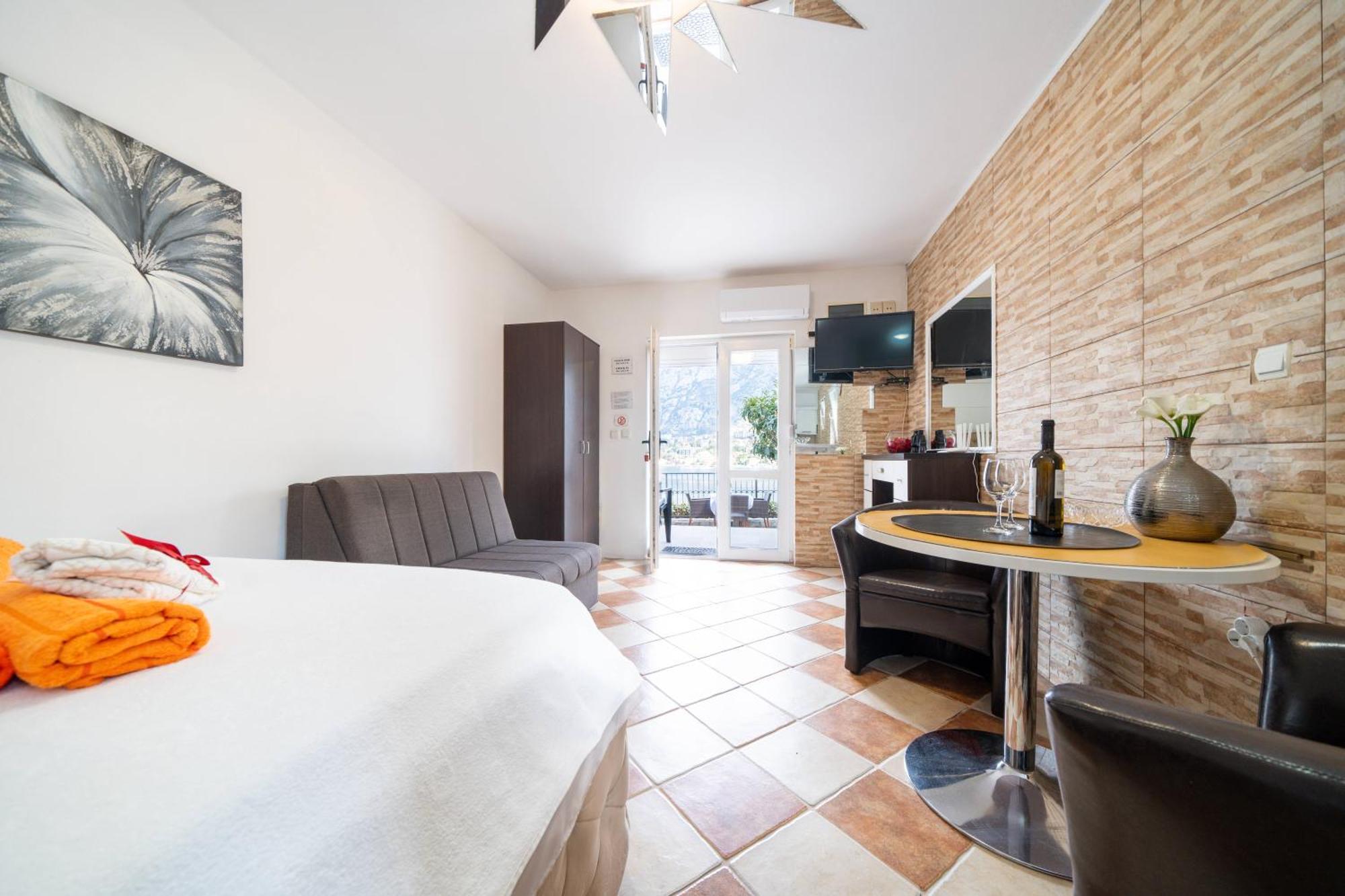 Apartments Vuković Kotor Buitenkant foto